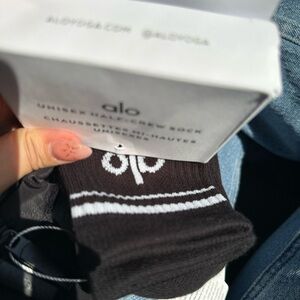 ALO YOGA black socks